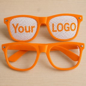 Lochbrille JGA mit Logo bedrucken | Rasterbrille indivi...